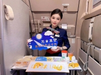 2308　上海外围-02年-174 E东航小仙女，真实在飞