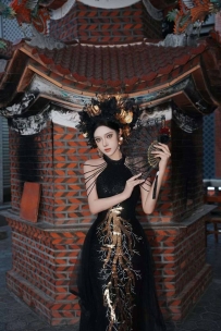 上海外围-中俄混血御姐模特