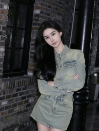 2825　广州外围-高挑气质女神款，满足你的女友feel