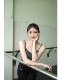 3890--上海-白🐯一线天 芭蕾舞一字马 富家女