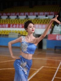 上海外围民族舞老师--极品白富美御姐