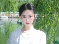 2914　上海外围-A4腰蜜桃臀，娇小玲珑，超级白