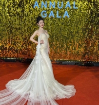 1049  上海外围-主持人职业气质大蜜 | 赵长鹏