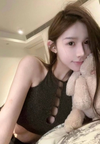 1031  深圳外围-中俄混血网红211院校毕业生 | 小言