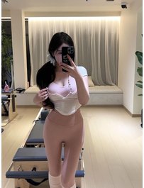 4537--深圳-范闲 极品御姐前凸后翘S型
