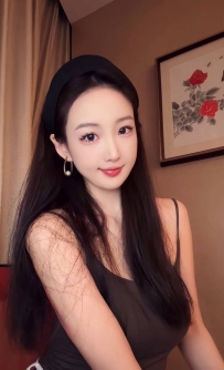 1450　深圳外围-清纯港风校花 | 古驰