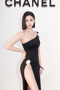 2039  苏州外围-气质大蜜，女人味，大长腿