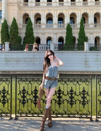 183  上海外围-纯欲女友 | 苹果