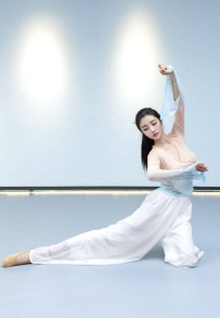 1351  苏州外围-清纯气质天花板-蓝猫