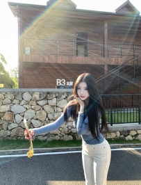 1015  上海外围-清纯御姐模特兼职 | 七七