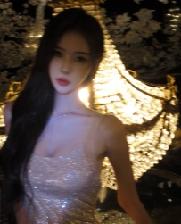 2582　上海-逆天比例·心动初恋 | 小红娘