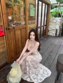 2156  上海外围-圈外女友兼职 HK留学生 硕士在读