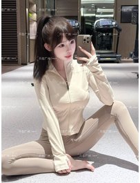 3818--广州-杨弈 白虎COS萝莉一字马 E杯