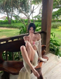 2091  杭州外围-彩妆模特小网红， 喜欢画画，健身