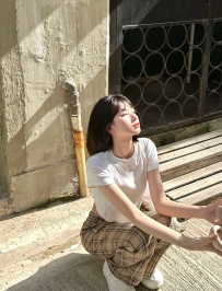 1097  上海外围-甜美女友感在读学妹 | 小红娘