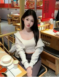 4609--广州-杨弈 165C小鸟依人一字马马甲线